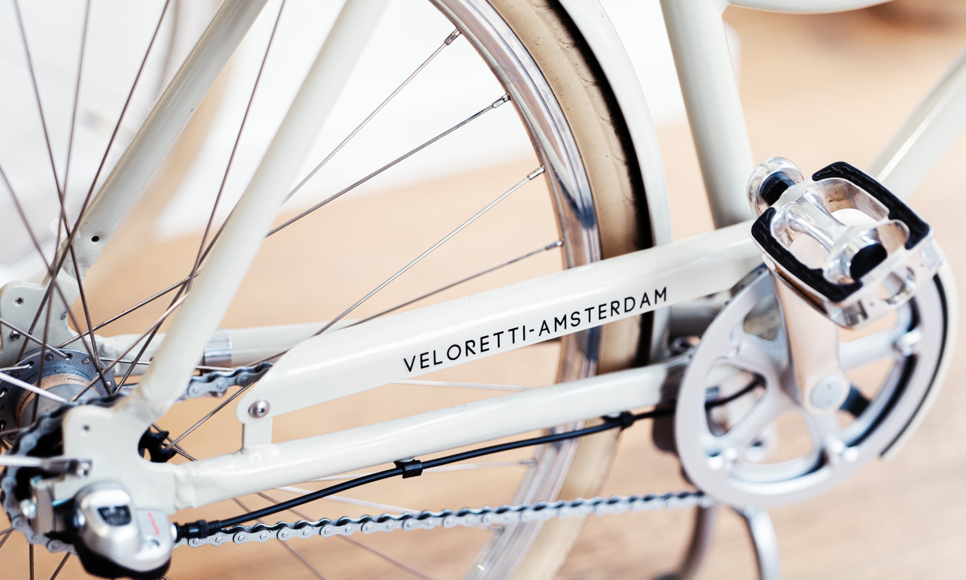 A close up on a Veloretti Bicycle